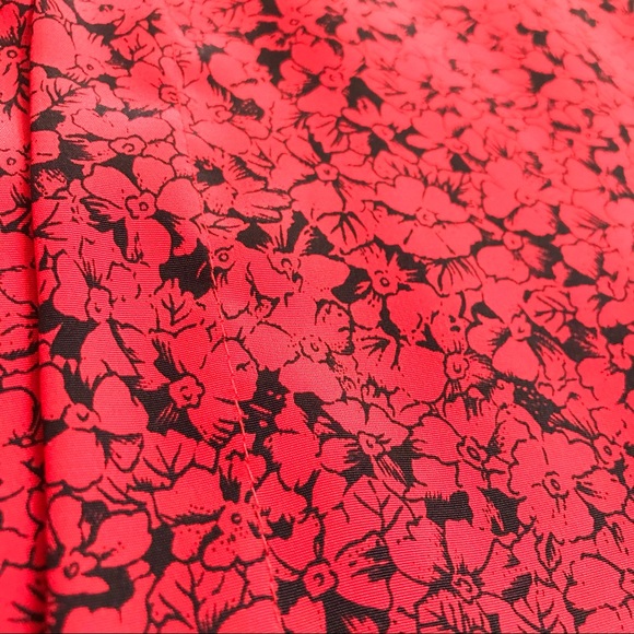 Vintage 1980s Impressions of California Red and Black Floral Blouse - Picture 8 of 15